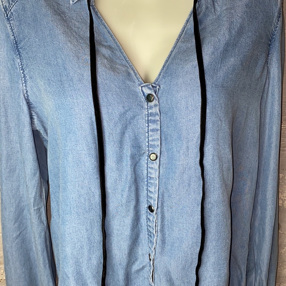 Paige denim collared snap down top - Picture 8 of 12